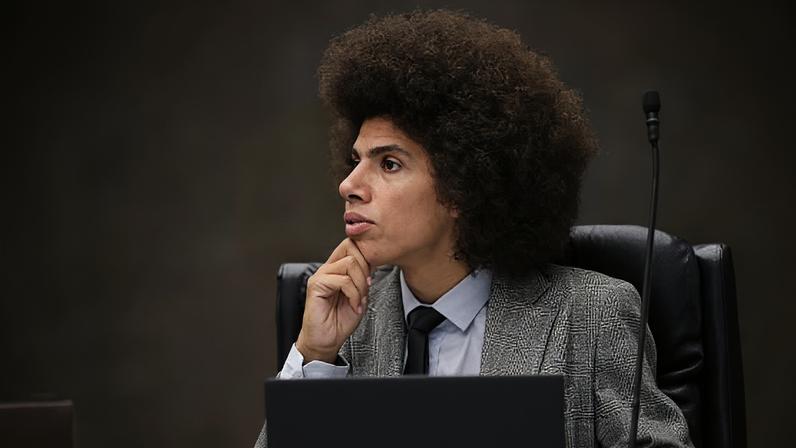 Renato Freitas durante sessão na Assembleia Legislativa do Paraná