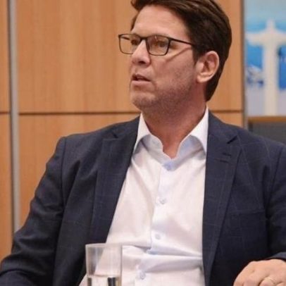 Mario Frias responde Dino e afirma estar disponível para encontro ao vivo