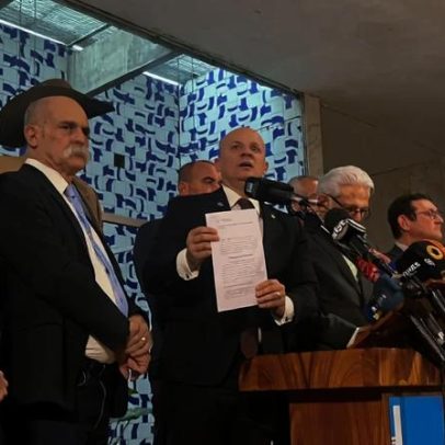 Oposição pede impeachment de Moraes por suspensão da Lei da Dosimetria