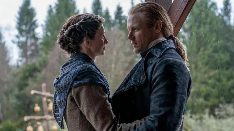 Foto de Caitríona Balfe e Sam Heughan em Outlander