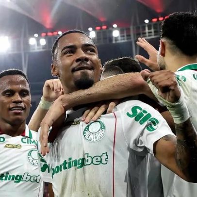 Palmeiras vence Flamengo e amplia liderança