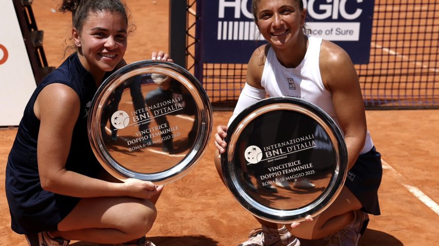 Paolini, campeã de simples e duplas em 2025, diverte em entrevista com Errani