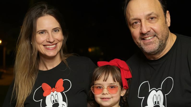 Pampa com a esposa, Paula, e a filha, Maria Isabella — Foto: Arquivo pessoal