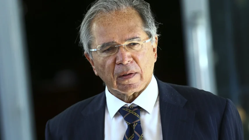 O ex-ministro da Economia, Paulo Guedes, durante entrevista coletiva. (Foto: Marcelo Camargo/Agência Brasil)