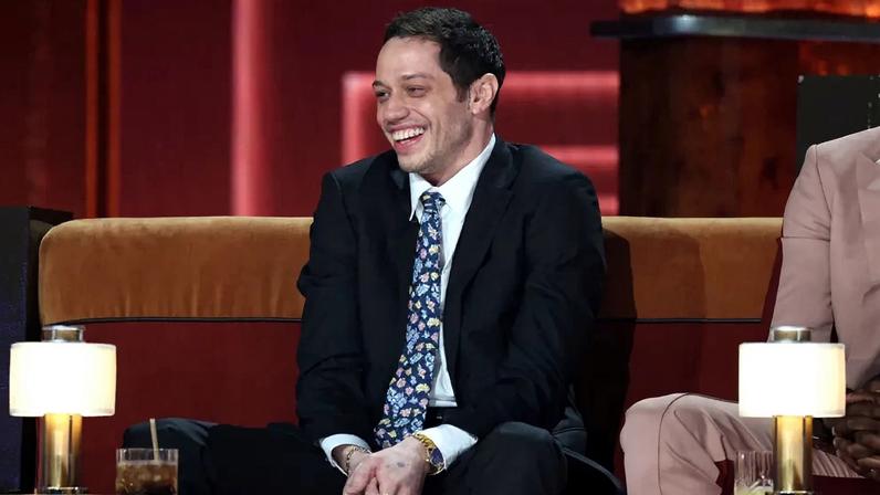 Vizinhos de Pete Davidson em Staten Island avaliam o comediante e seus amigos