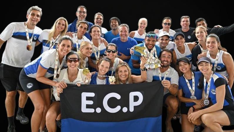 Equipe do EC Pinheiros (Foto: Guido Bompan/DGW)