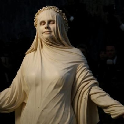 Met Gala 2026: 5 celebridades aparecem irreconhecíveis no evento