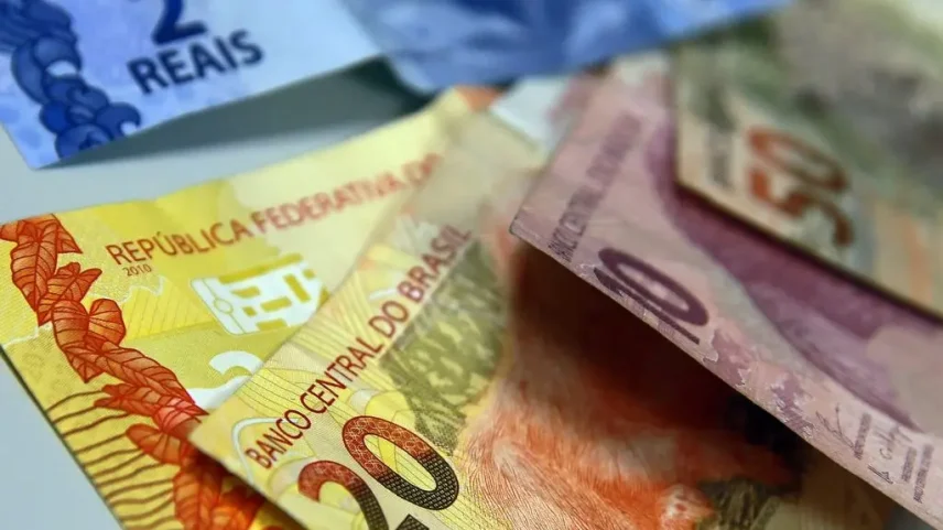 Coalizão denuncia efeito cascata de supersalários e pede freio a penduricalhos