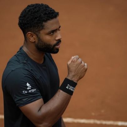 João Lucas Reis vence na estreia do quali de Roland Garros