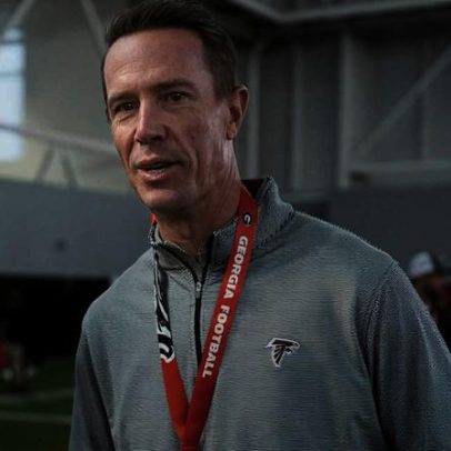 Matt Ryan enfrenta disputa de quarterback dos Falcons, com reforços ofensivos