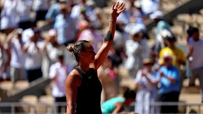 Sabalenka minimiza calor em Paris e foca no jogo