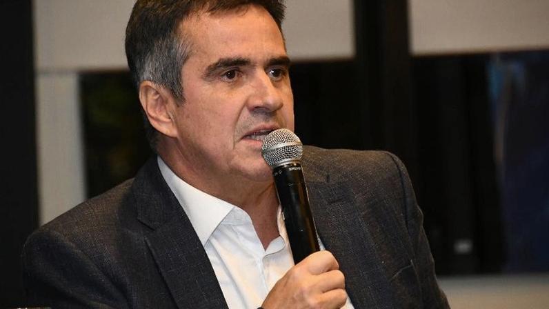 Avião de R$ 10 milhões ligado a Ciro Nogueira é bloqueado por Mendonça