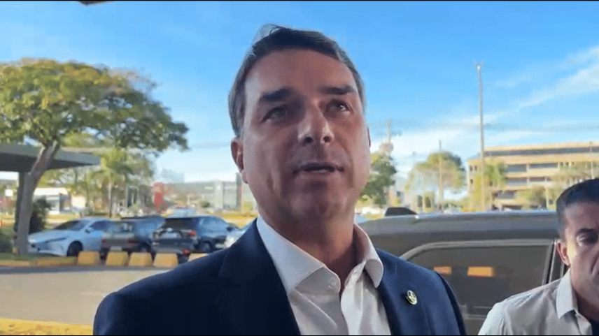 Flávio afirma que foi precipitado após crítica de Zema sobre áudio a Vorcaro