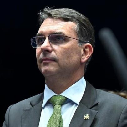 Flávio Bolsonaro acusa Moraes de articular para tornar Eduardo inelegível