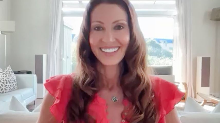 Shannon Elizabeth revela compra após US$1 milhão na semana inicial do OnlyFans
