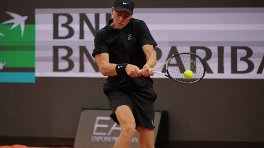Sinner vence batalha de 2 dias e vai à final em Roma em busca de título inédito