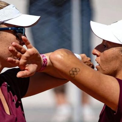 Stefani e Dabrowski avançam às oitavas após cederem um set