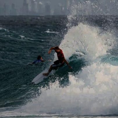 Fotógrafo da WSL mostra como ficou a perna após ataque de animal