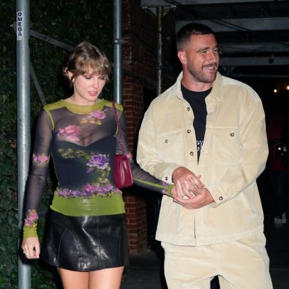Taylor Swift convida convidados para casamento de Travis Kelce após vazamento
