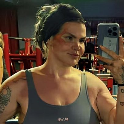 Thais Carla mostra cintura após perder mais de 100 kg