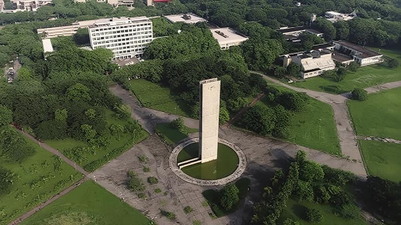 Greve na USP reúne estudantes e docentes por reajuste