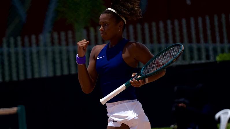 Victória Barros amplia invicta e avança às quartas em Milão