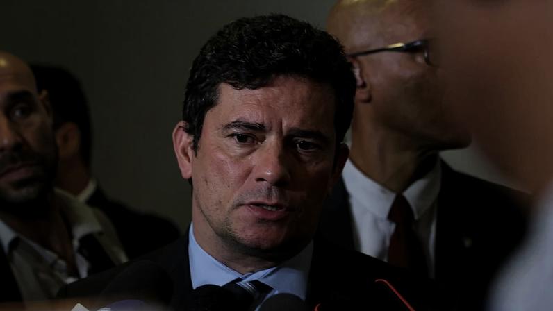 Cármen Lúcia fixa 5 dias para defesa de Moro em ação contra Gilmar Mendes