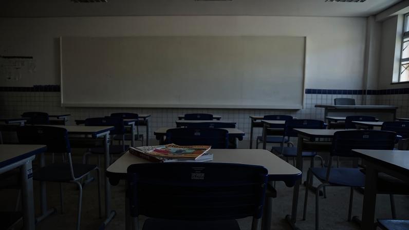 Congresso instala comissão sobre MP que eleva piso de professores e reajustes