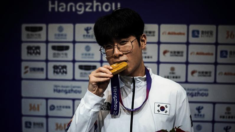 Zeus: nervosismo maior que a final do Worlds na série contra a China