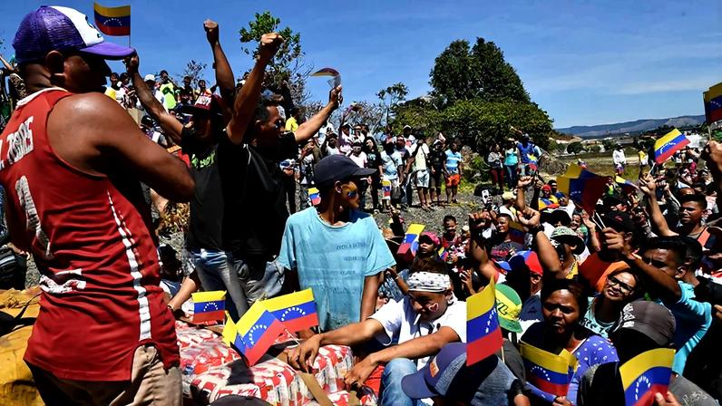 A Europa fecha as portas para os imigrantes, africanos em particular. A América Latina entra na onda – Imagem: Nelson Almeida/AFP