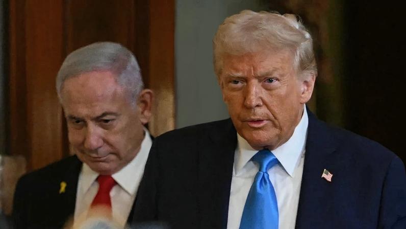 Donald Trump e o primeiro-ministro de Israel, Benjamin Netanyahu, em um encontro na Casa Branca realizado no dia 4 de fevereiro de 2025.