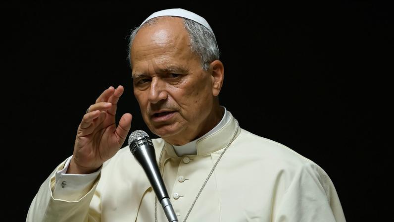 Papa promete mudanças na Igreja após reunião com vítimas em Madri