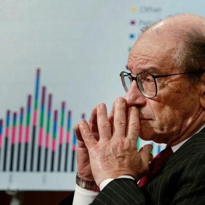 Alan Greenspan, um dos presidentes do Fed mais influentes, morre aos 100