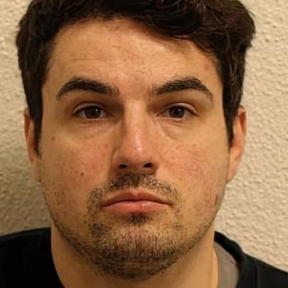 Golpista preso após golpe a inquilinos de Londres que totalizou £77 mil