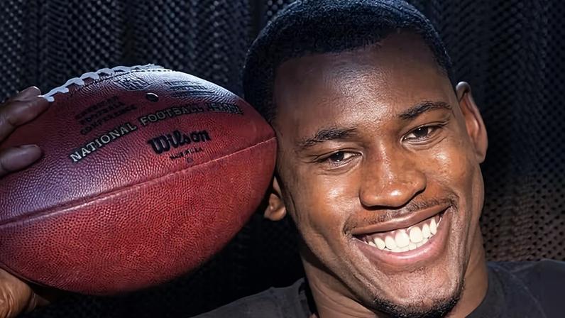 Ex-jogador Aldon Smith morre aos 36 anos; clube lamenta