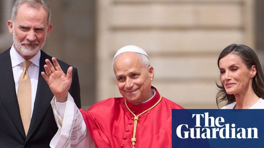 Papa Leão pede que líderes rejeitem polarização ao iniciar tour pela Espanha