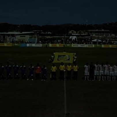 Time disputou apenas três partidas internacionais e sofreu 114 gols