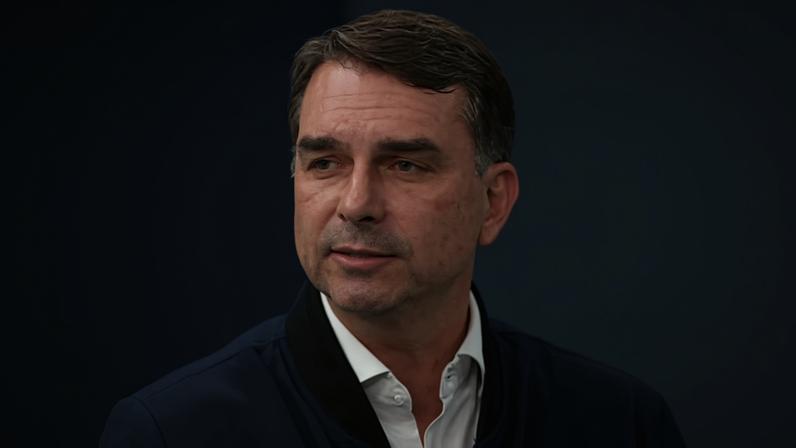 Flávio diz que vai recuperar votos após operação da PF contra líder do PT