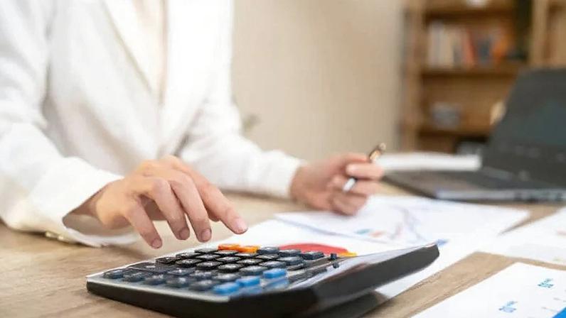 Foram abertas 172 mil vagas de emprego fora do setor agrícola no mês passado
