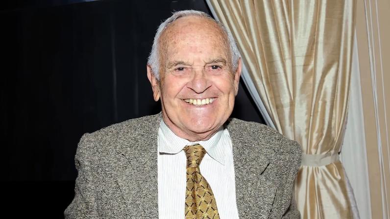 Ronnie Schell morre aos 94, conhecido como America's Slowest Rising Comedian