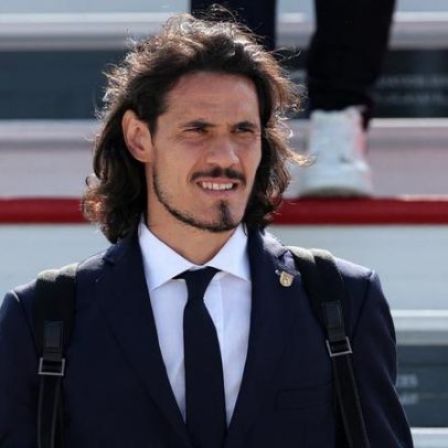 Cavani fica fora da Copa por lesões e soma apenas dois jogos no ano