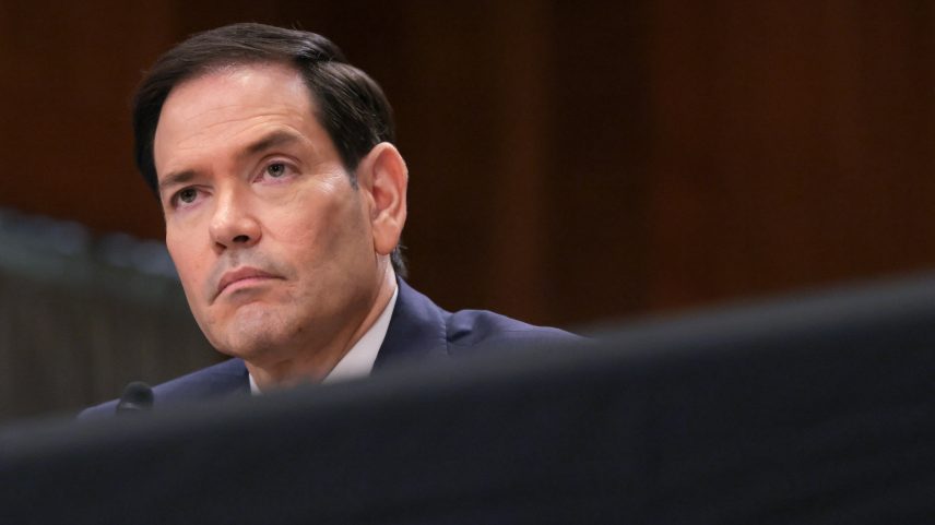 Marco Rubio participa de uma audiência do Comitê de Relações Exteriores do Senado dos EUA sobre a proposta orçamentária de Trump para o Departamento de Estado no ano fiscal de 2027, no Capitólio — Foto: REUTERS/Kylie Cooper