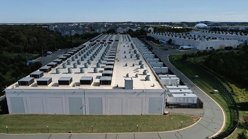 Data center da Amazon Web Services na Virgínia, EUA 20 de outubro de 2025 REUTERS/Jonathan Ernst