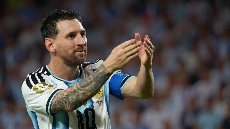 Argentina mantém receita de 2022, impulsiona Messi e é time a enfrentar na Copa