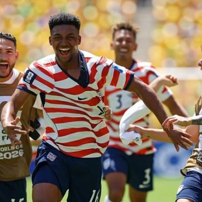 Primeiro tempo sólido garante vaga antecipada ao time dos EUA