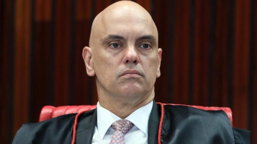 Moraes suspende julgamento sobre porte de arma para guardas municipais