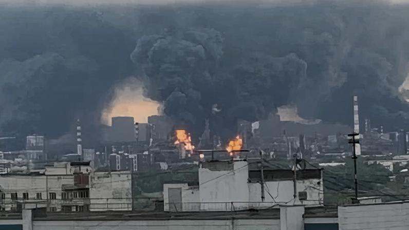 Refinaria de Moscou pega fogo após ataque de drone ucraniano
