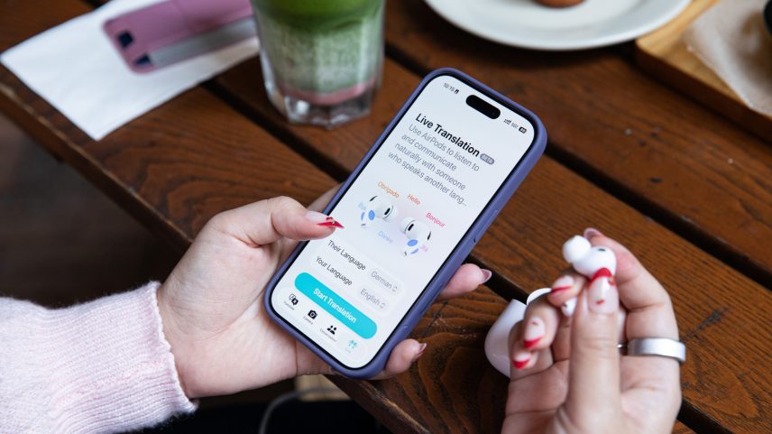 Rumores de 2027: AirPods com câmeras para IA e segundo iPhone dobrável