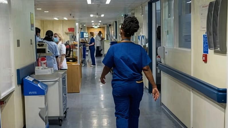 Falta de enfermeiros de aprendizagem no Reino Unido é crise, diz sindicato