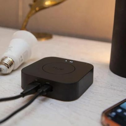Hue SpatialAware impulsiona iluminação com mudanças de cor